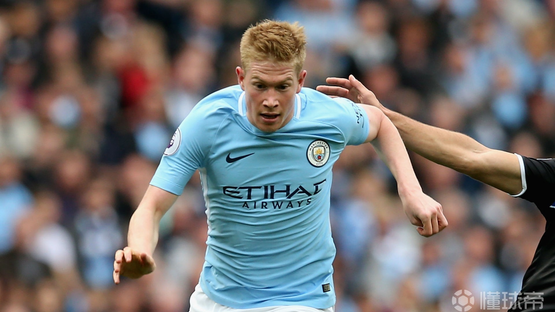  德布劳内在老鹰比赛中大胜，战术调整引发热议！